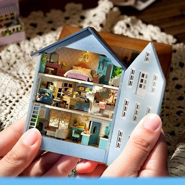 Molan House 3D DIY Coastal Townhome Kit